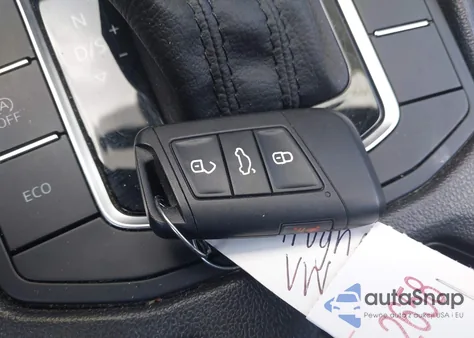 2019 Volkswagen Jetta 1.4T R-Line/1.4T S/1.4T Se from USA, damaged, VIN 3VWC57BUXKM086227